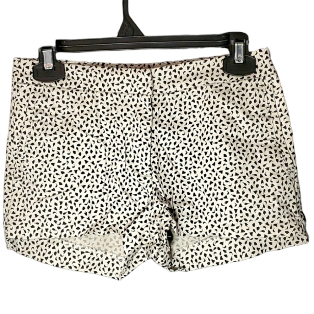 H&M White and Black Dotted Shorts - Size 2